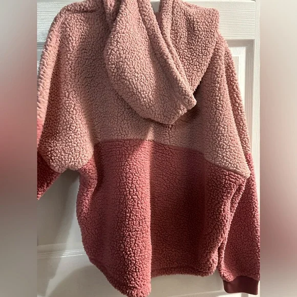 Pink Victorias Secret Two Tone Pink Sherpa Zip Up Jacket Like New Size XL - Picture 3 of 5